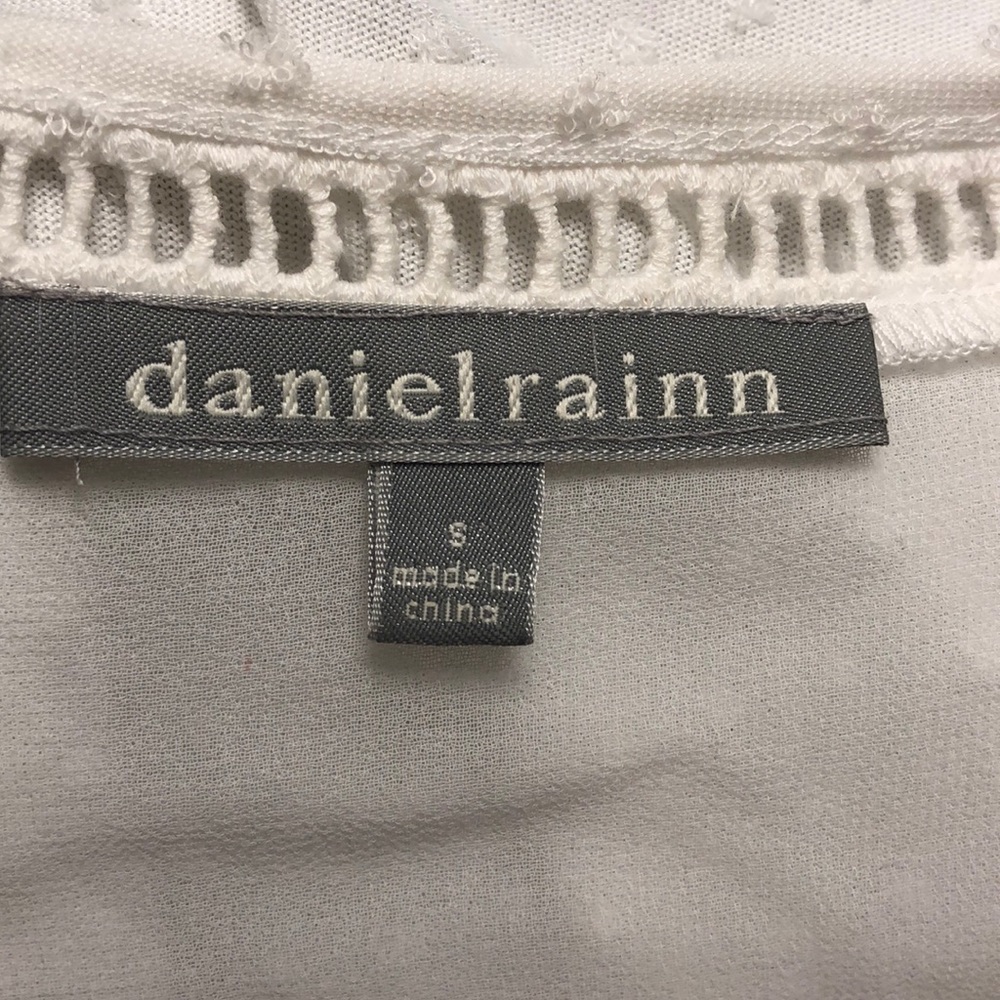 Daniel Rainn Swiss Dot White Top - Picture 5 of 10